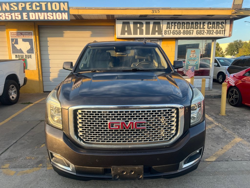 Used 2016 GMC Yukon Denali RWD image 2