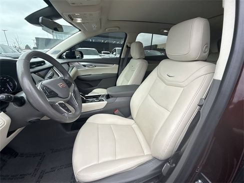 Used 2023 Cadillac XT5 Premium Luxury image 11