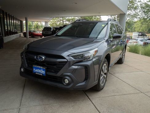 Certified 2024 Subaru Outback Premium AWD/4WD image 3