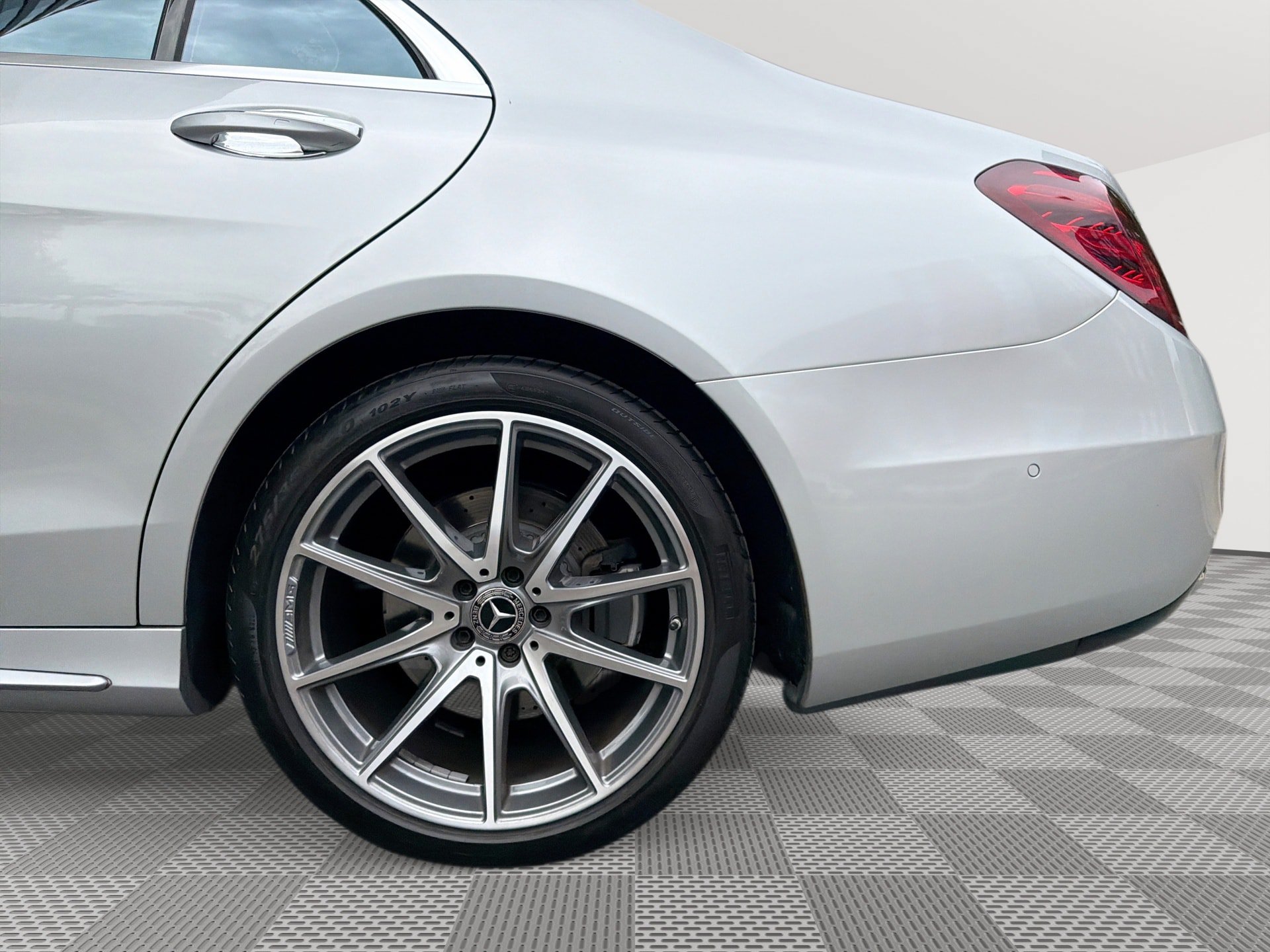 Used 2018 Mercedes-Benz S 560 4MATIC Sedan image 30