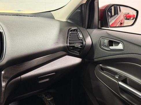 Used 2017 Ford Escape Titanium AWD/4WD image 38