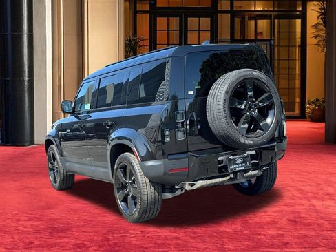 New 2026 Land Rover Defender 110 S AWD/4WD image 3