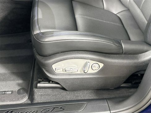 Certified 2025 Porsche Macan GTS AWD/4WD image 33
