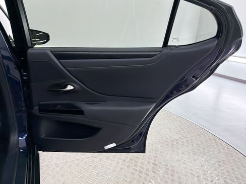 Certified 2024 Lexus ES 350 w/ Premium Package image 36