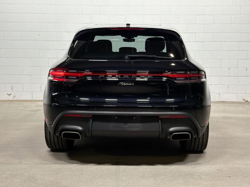 Certified 2026 Porsche Macan AWD/4WD image 8