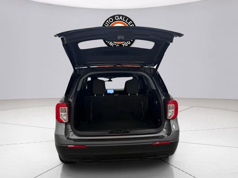 Used 2023 Ford Explorer XLT image 23