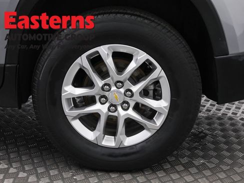 Used 2023 Chevrolet Traverse LS w/ Safety Package image 34