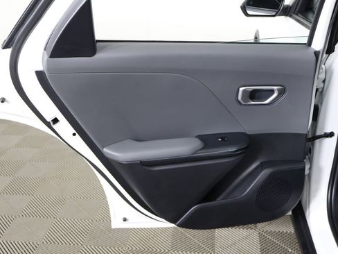 Used 2025 Kia K4 FWD image 23