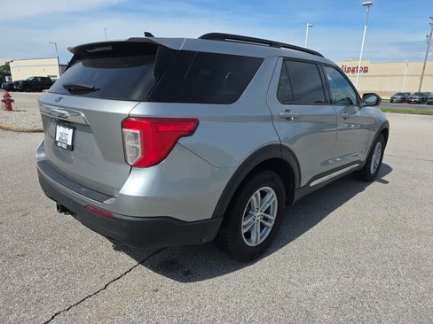 Used 2023 Ford Explorer XLT w/ Class IV Trailer Tow Package AWD/4WD image 4