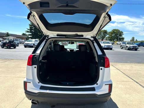Used 2017 GMC Terrain SLE image 14
