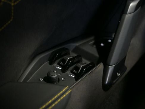 Used 2024 Lamborghini Revuelto image 61