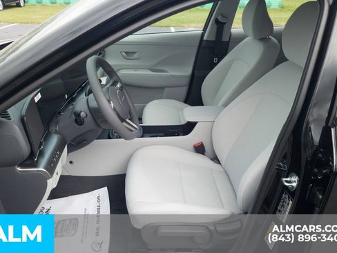Used 2026 Hyundai Kona SE FWD image 15