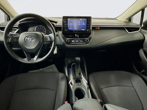 Used 2020 Toyota Corolla LE FWD image 25