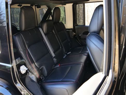 Used 2020 Jeep Wrangler Unlimited Rubicon image 31