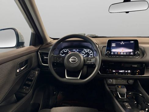 Used 2022 Nissan Rogue SV AWD/4WD image 26