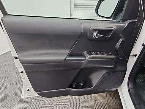 Used 2023 Toyota Tacoma TRD Off-Road image 27