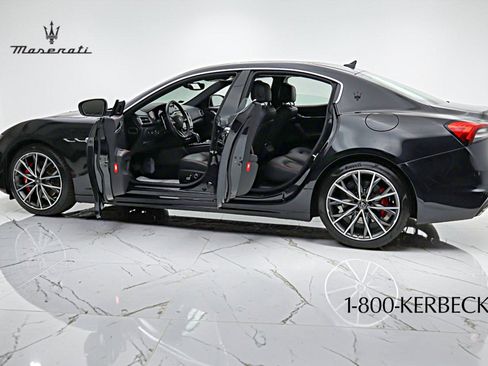 Used 2023 Maserati Ghibli Modena Q4 AWD/4WD image 5