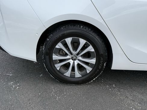 Certified 2022 Toyota Prius XLE image 11