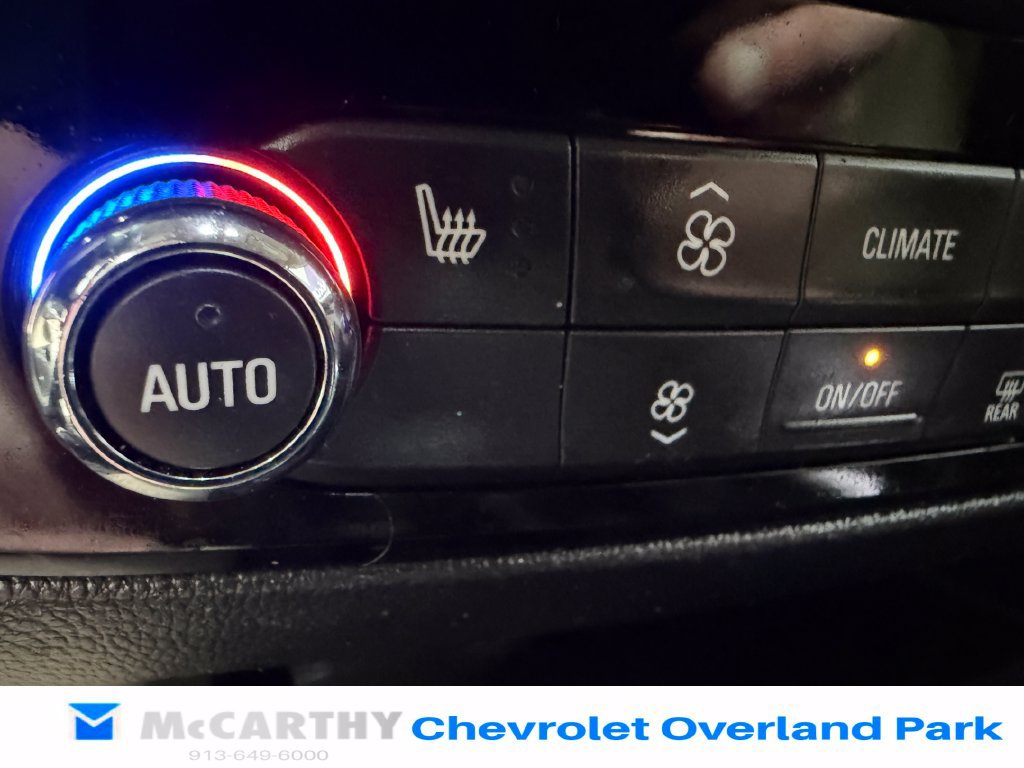 Used 2021 Buick Enclave Essence w/ Sport Touring Edition FWD image 23