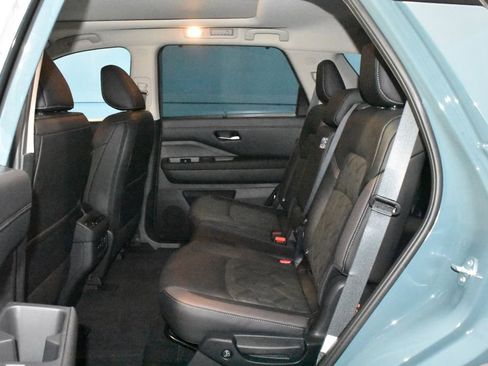 Used 2026 Nissan Pathfinder Platinum w/ Cargo Package image 23