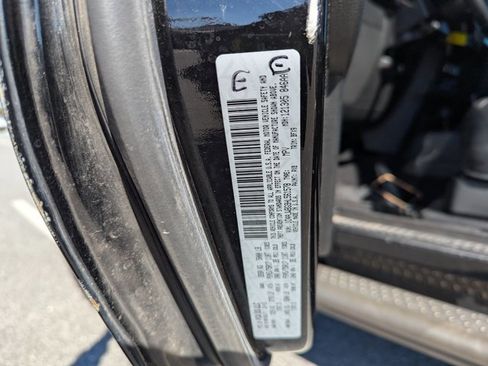 Used 2017 Jeep Wrangler 75th Anniversary image 30