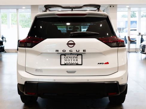Used 2026 Nissan Rogue SV w/ Rock Creek Premium Package AWD/4WD image 5