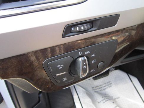 Used 2019 Audi Q7 2.0T Premium Plus w/ Premium Plus Package image 31