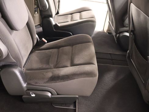 Used 2017 Dodge Grand Caravan SE w/ Power Window Group FWD image 14