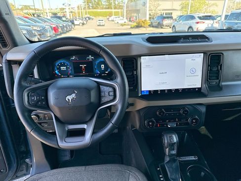 Certified 2025 Ford Bronco Big Bend image 19