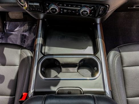 Used 2024 GMC Sierra 3500 SLT w/ SLT Premium Package image 28