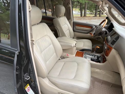 Used 2003 Lexus LX 470 4WD image 56