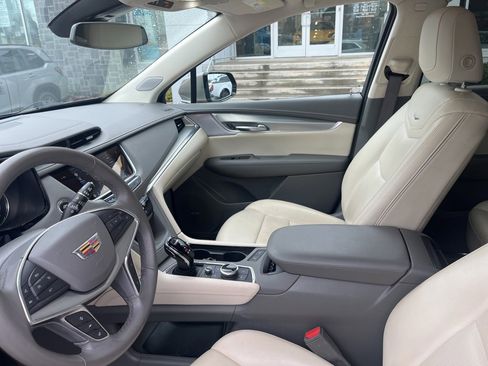 Used 2022 Cadillac XT5 Premium Luxury image 12