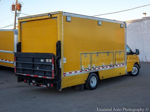 Used 2016 GMC Savana 3500 Extended image 8