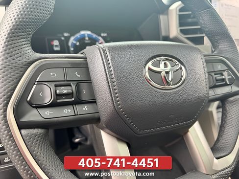 Used 2025 Toyota Tundra Limited AWD/4WD image 22
