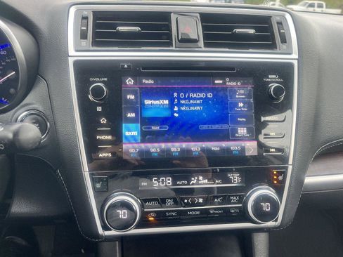Used 2019 Subaru Outback 2.5i Limited AWD/4WD image 19
