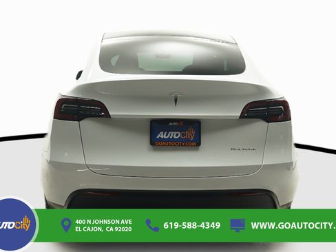 Used 2024 Tesla Model Y Long Range AWD/4WD image 12