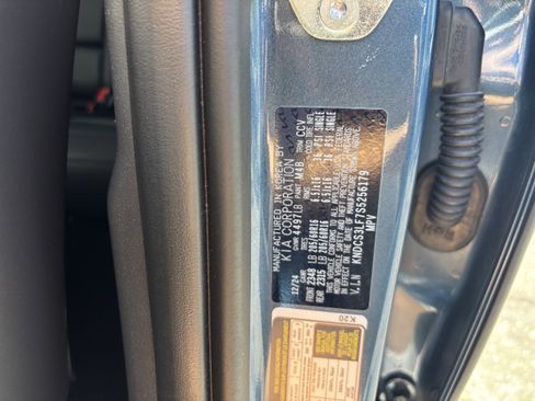 Certified 2025 Kia Niro EX FWD image 30