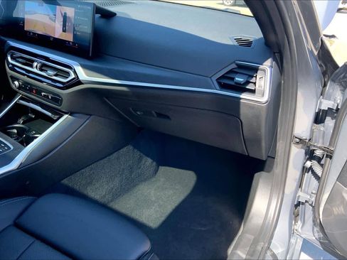 Used 2024 BMW 330i Sedan image 18