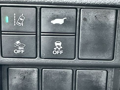 Used 2020 Honda CR-V Touring image 16