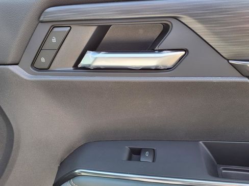 New 2025 GMC Acadia AT4 w/ LPO, All-Weather Package image 8