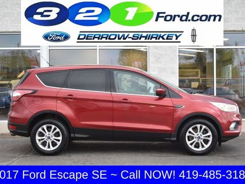 Used 2017 Ford Escape SE FWD image 3