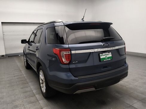 Used 2019 Ford Explorer XLT w/ Equipment Group 201A FWD image 5