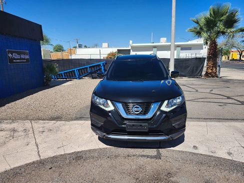Used 2017 Nissan Rogue S w/ S Appearance Package FWD image 6