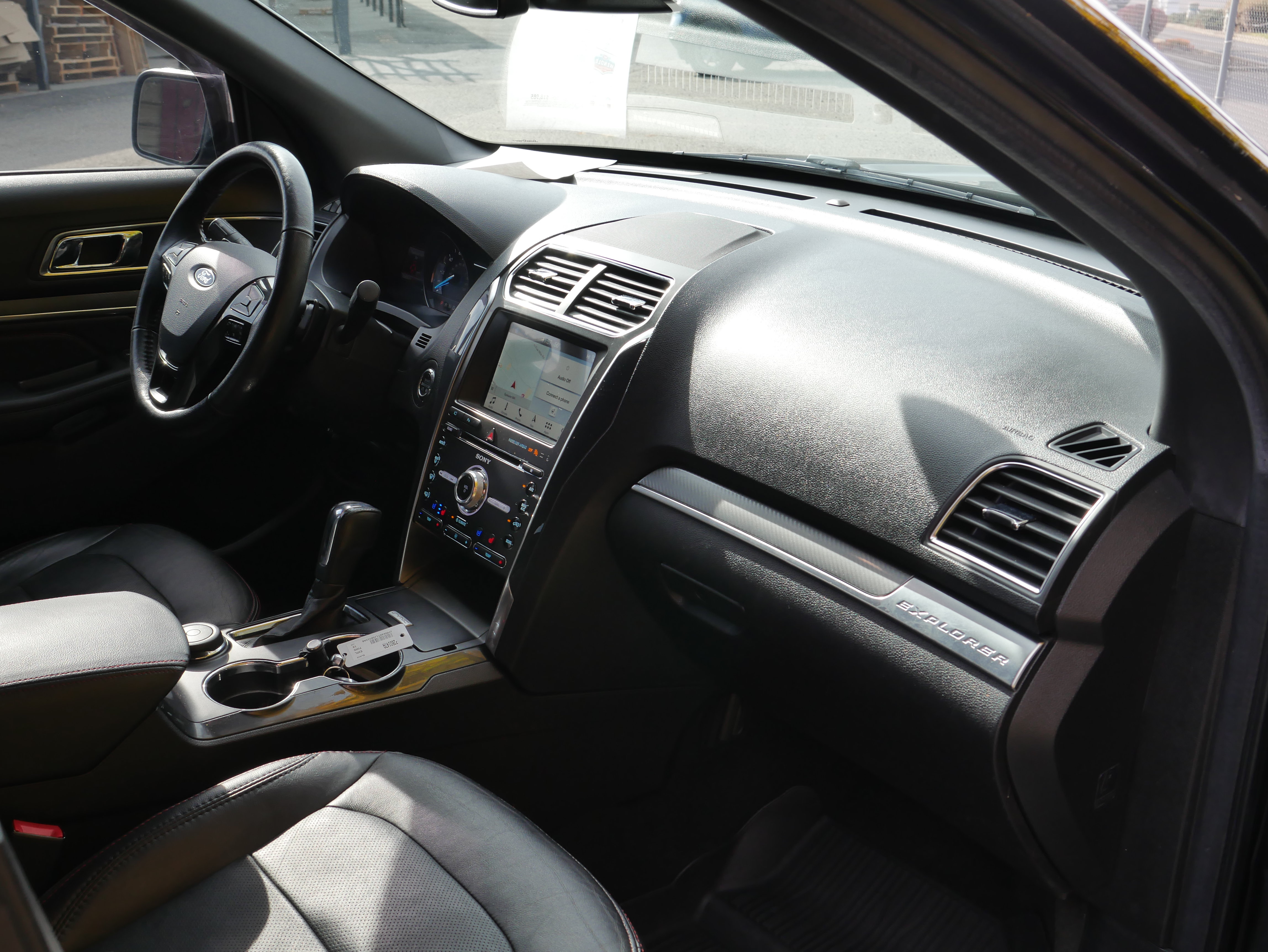Used 2018 Ford Explorer Sport AWD/4WD image 28