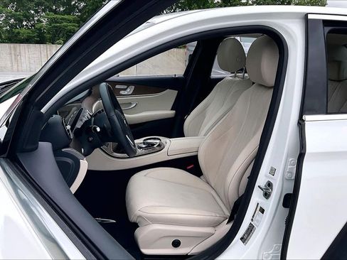 Used 2020 Mercedes-Benz E 350 4MATIC Sedan w/ Parking Assistance Package image 8