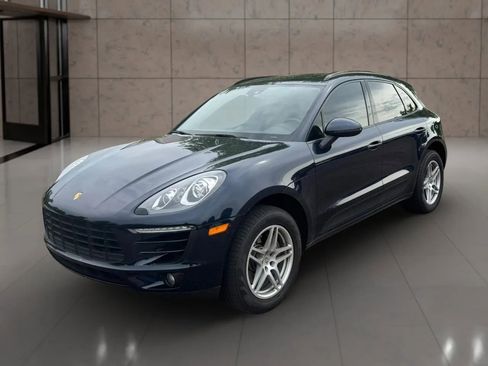 Used 2018 Porsche Macan Sport Edition AWD/4WD image 5