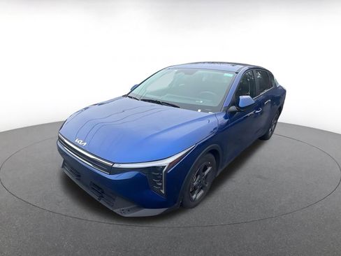Used 2025 Kia K4 LXS image 7
