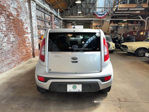 Used 2012 Kia Soul + FWD image 3