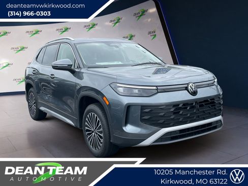 New 2025 Volkswagen Tiguan S AWD/4WD image 1