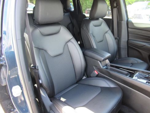 New 2026 Jeep Compass Latitude AWD/4WD image 9